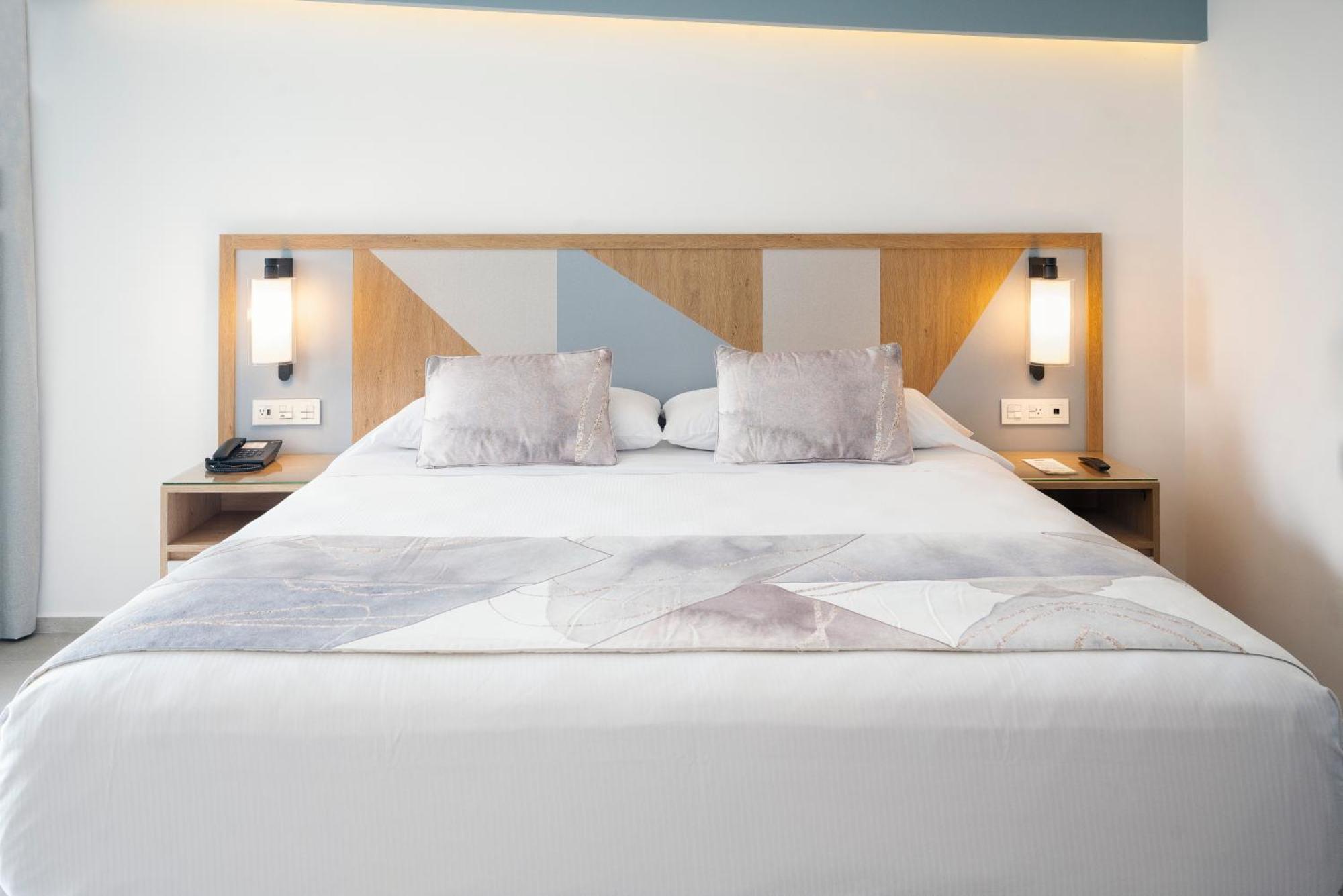 2 Bedroom Double Room Ocean View,1740709881:JPEG