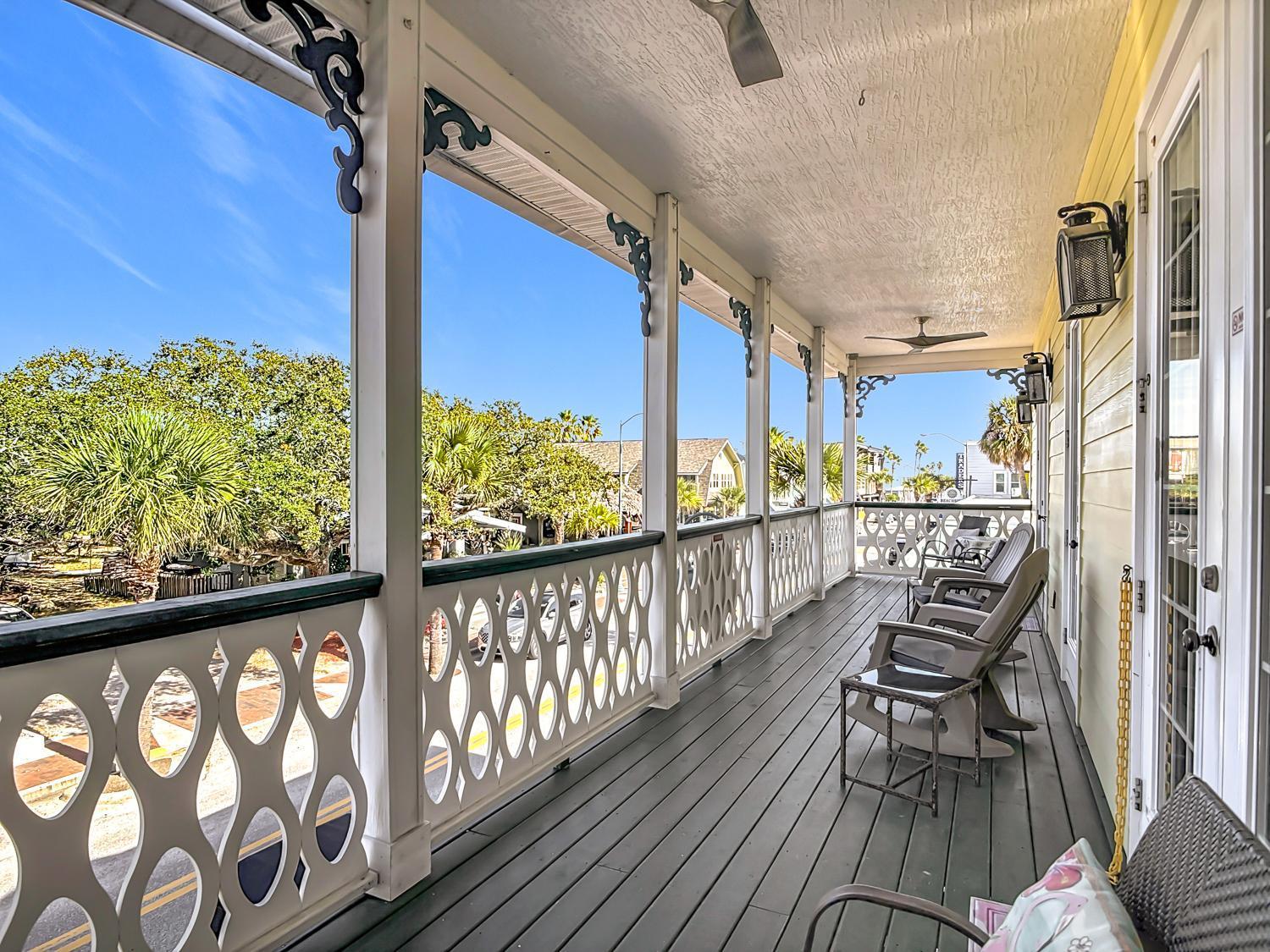 Flamingo King Room Balcony