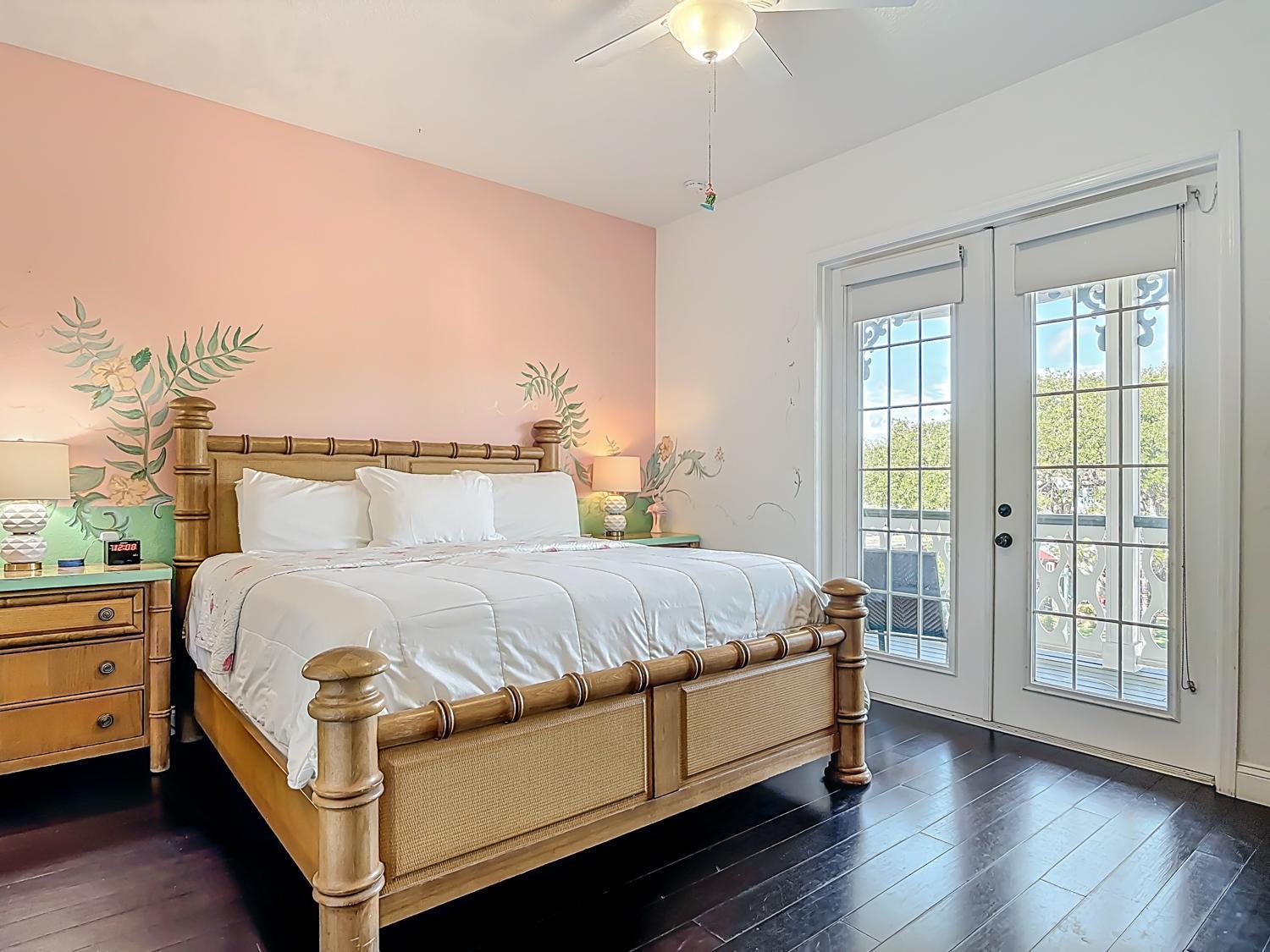 Flamingo King Room Balcony