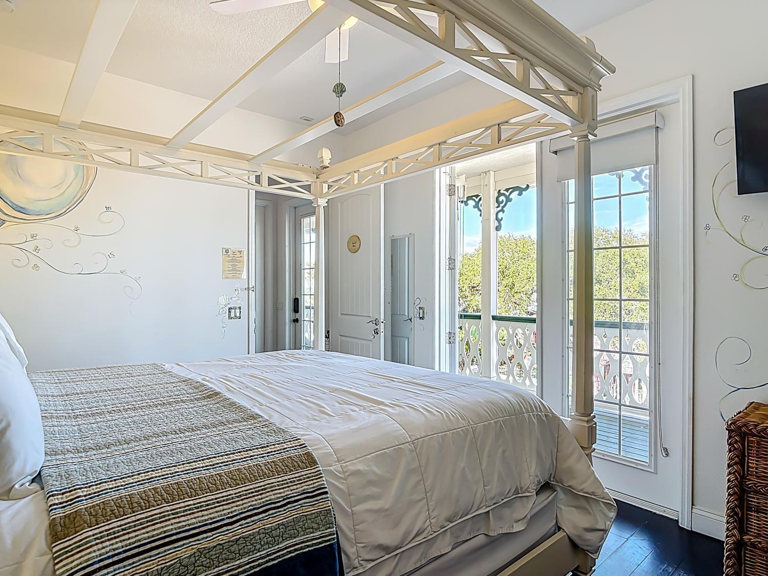 Sea Shell King Room Balcony