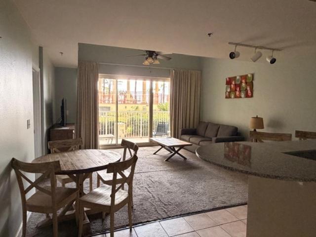 Superior One-Bedroom Apartment Ocean View