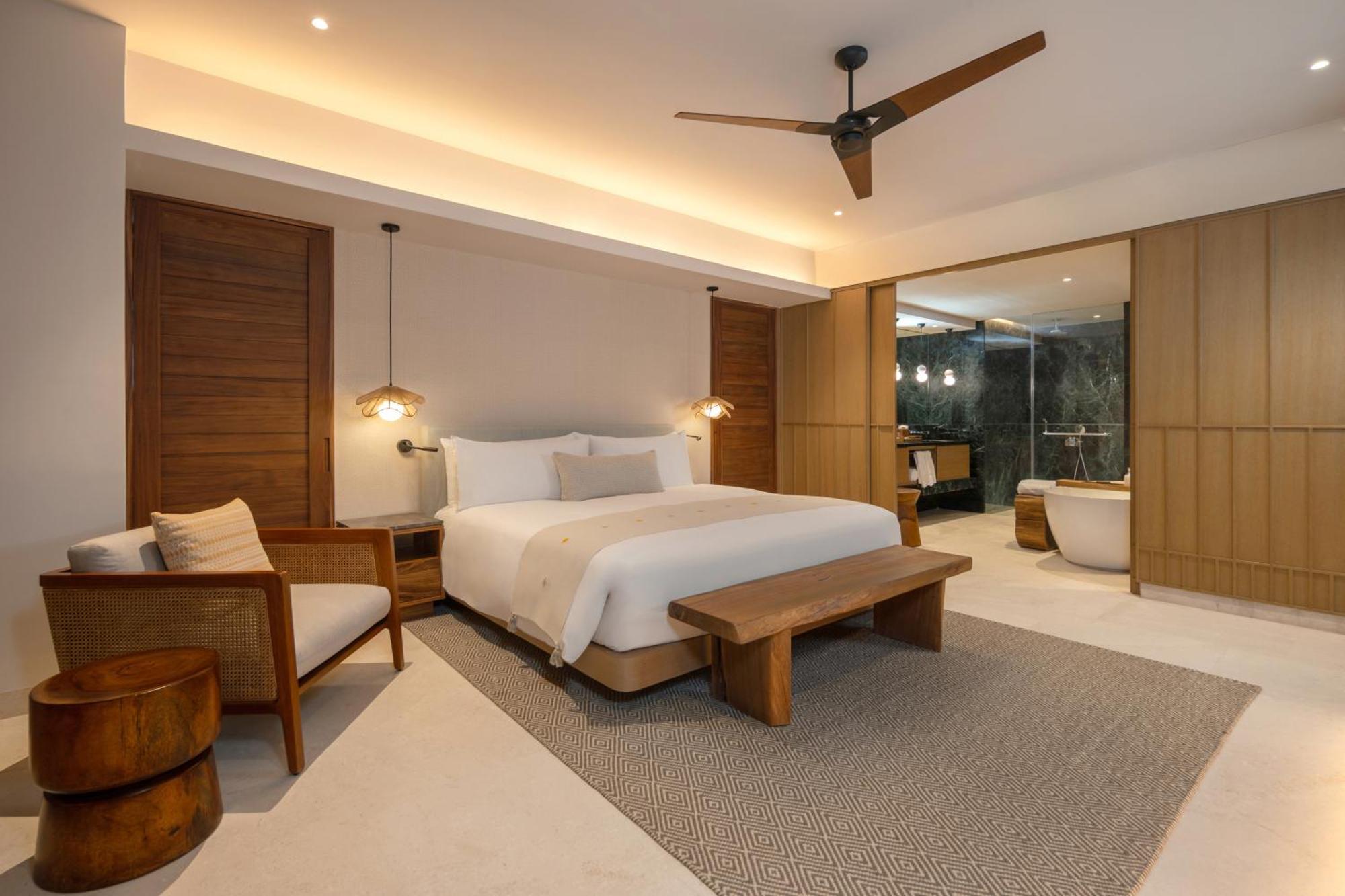 Oceanfront King Suite