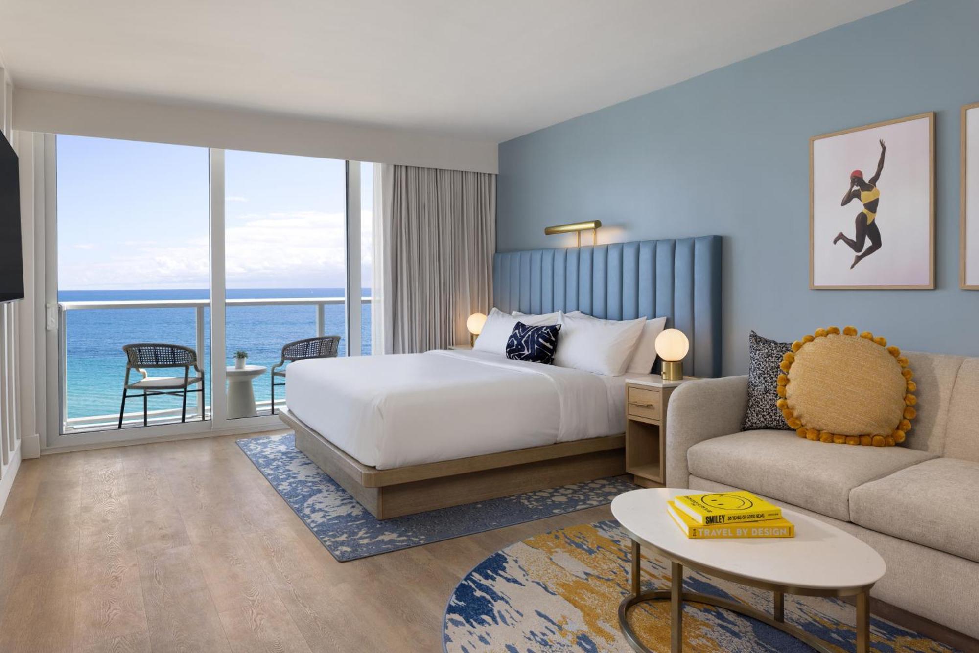 Oceanfront King Room with Balcony-Newly Renovated