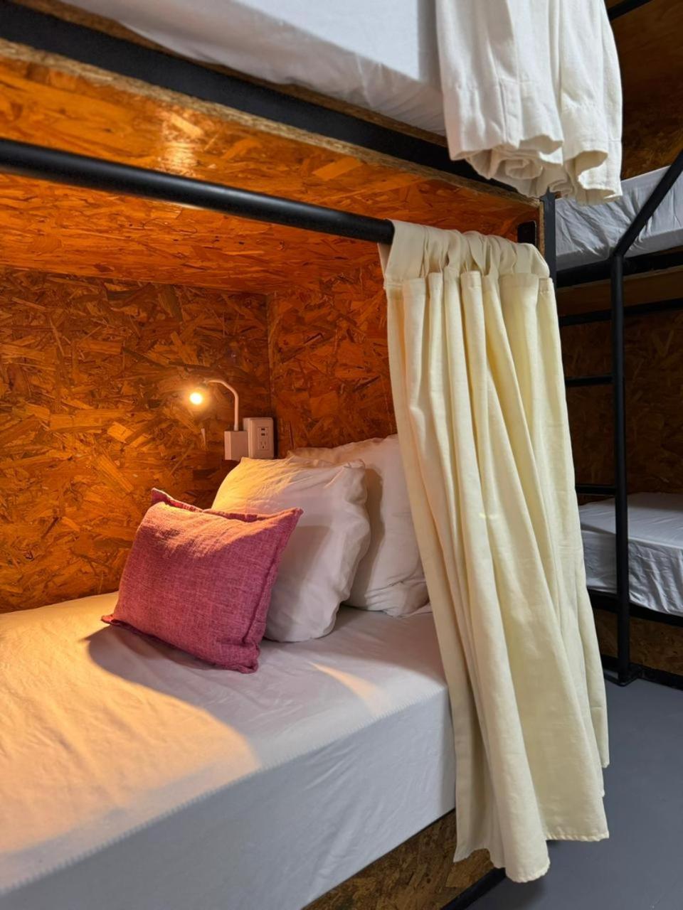 Bed 6-Bed Female Dormitory Room