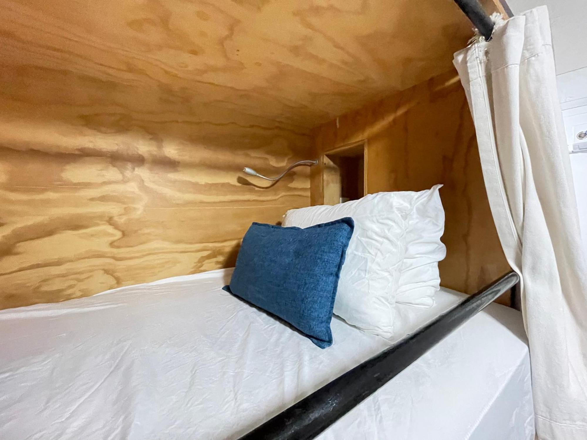 Bed 6-Bed Mixed Dormitory Room