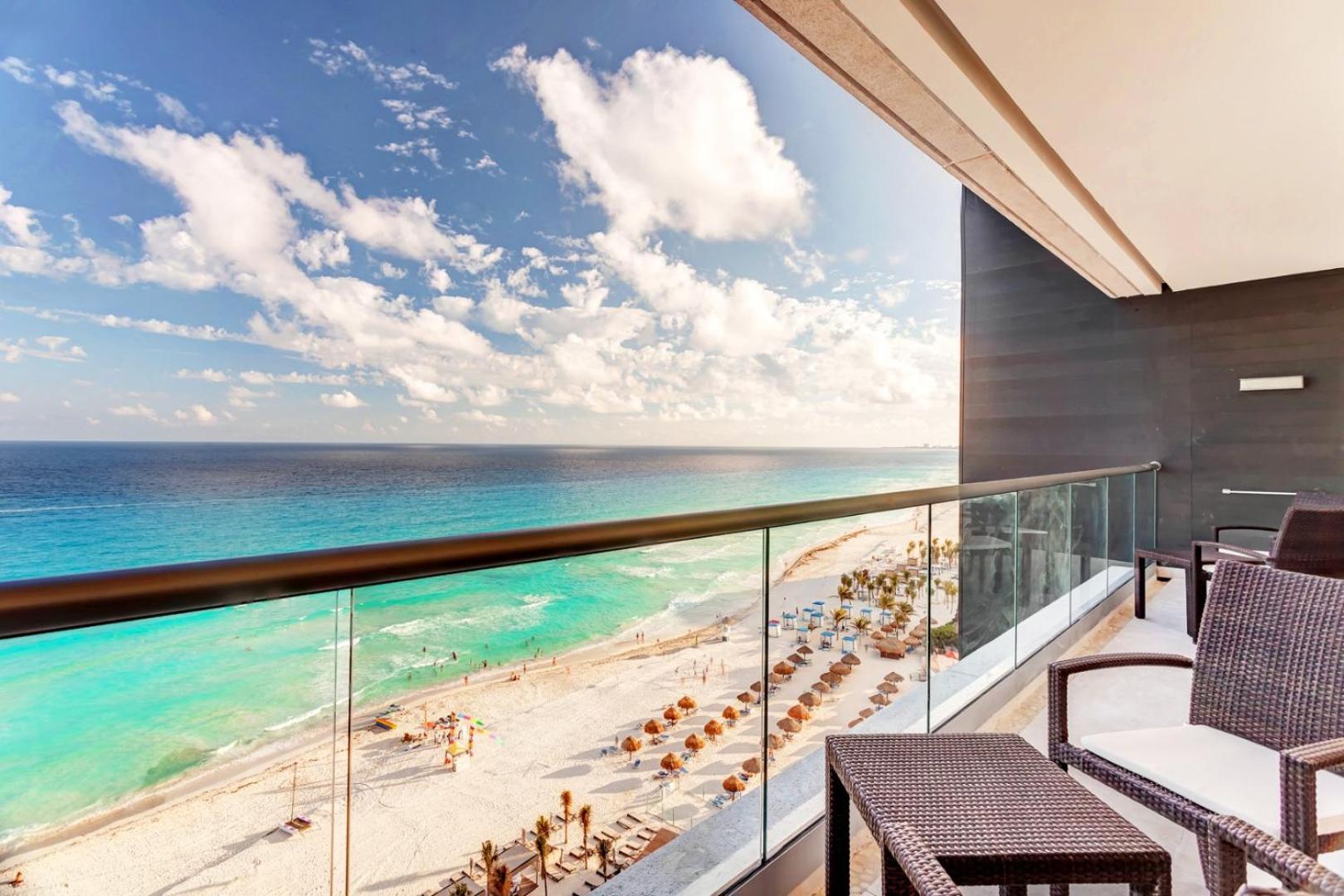 Luxury Presidential Ocean Front One Bedroom Suite Diamond Club