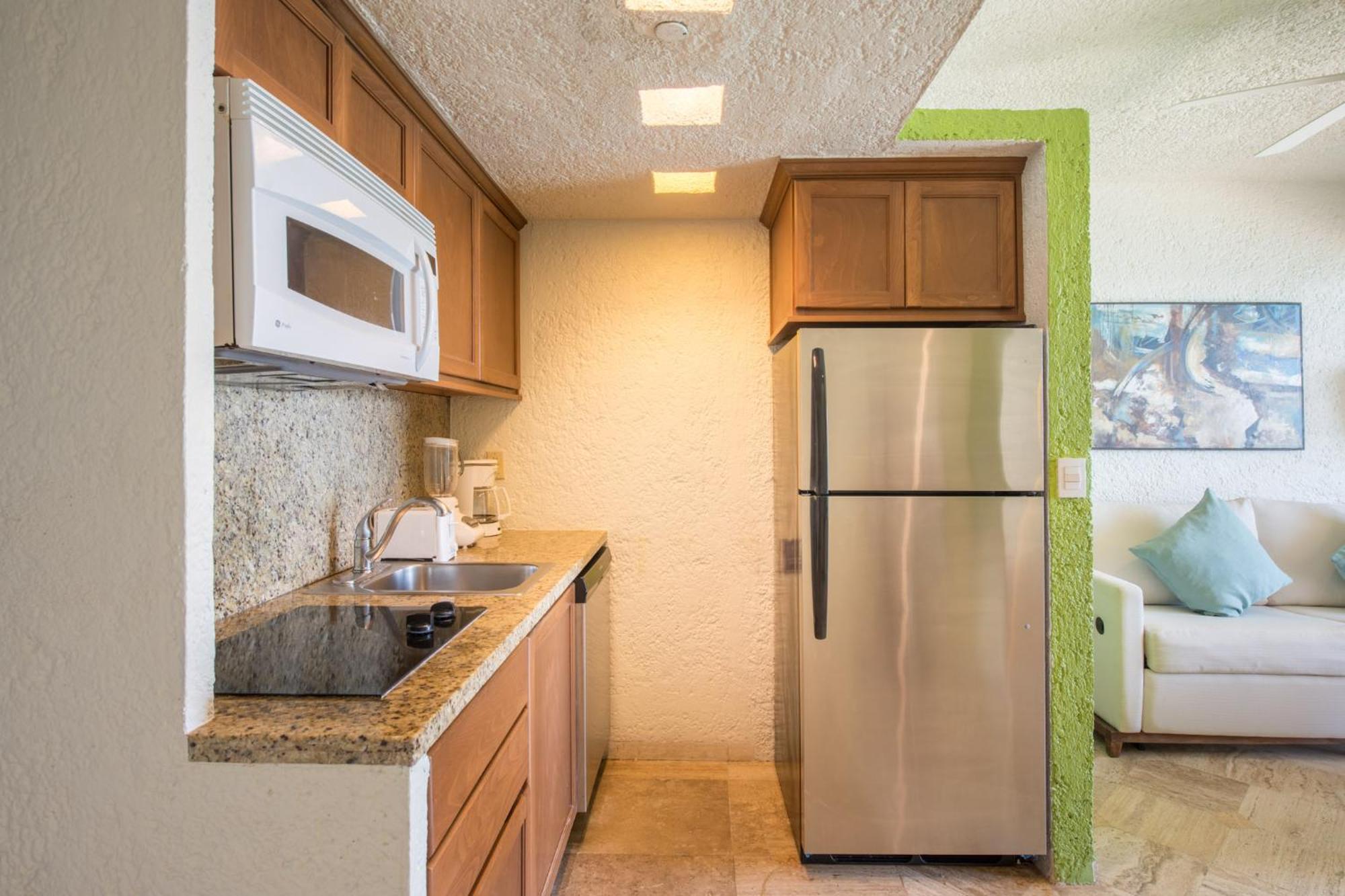 Two-Bedroom Deluxe King Suite Jacuzzi Terrace Oceanfront View
