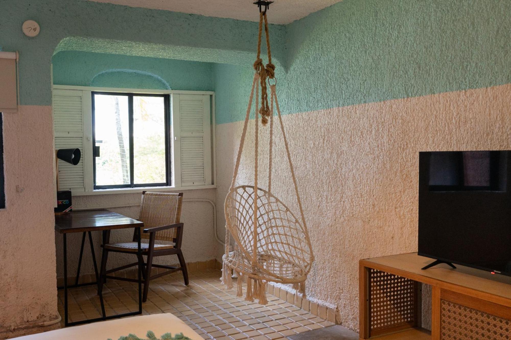 Studio Apartment Kitchenette