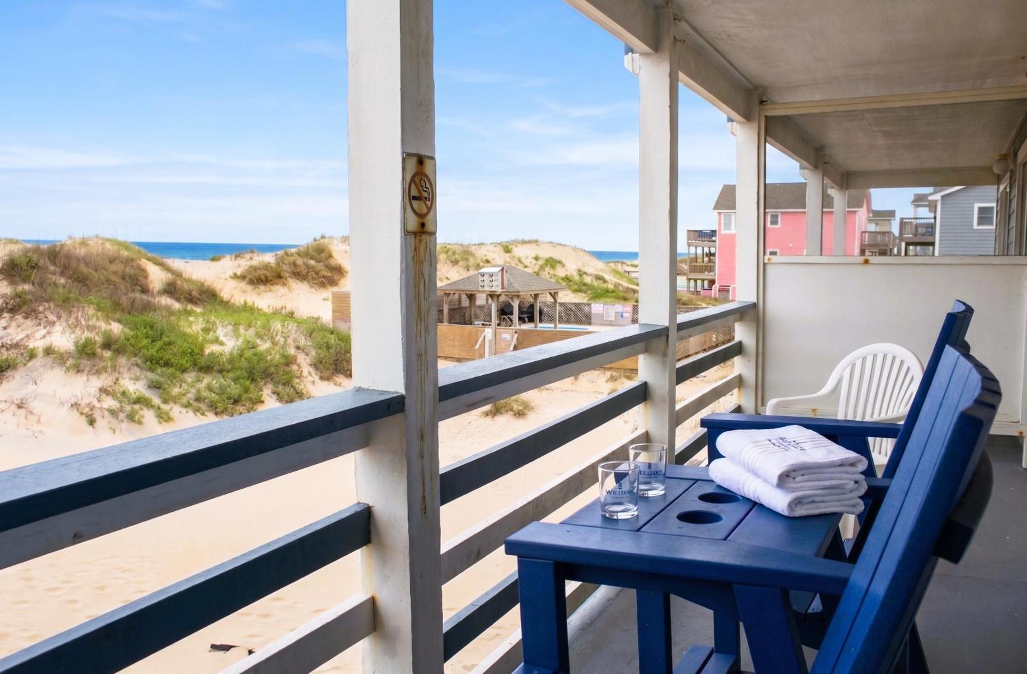 Two Double Bed Ocean Front -Second Floor