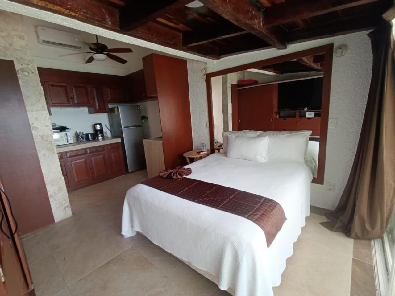 Studio Ocean View
