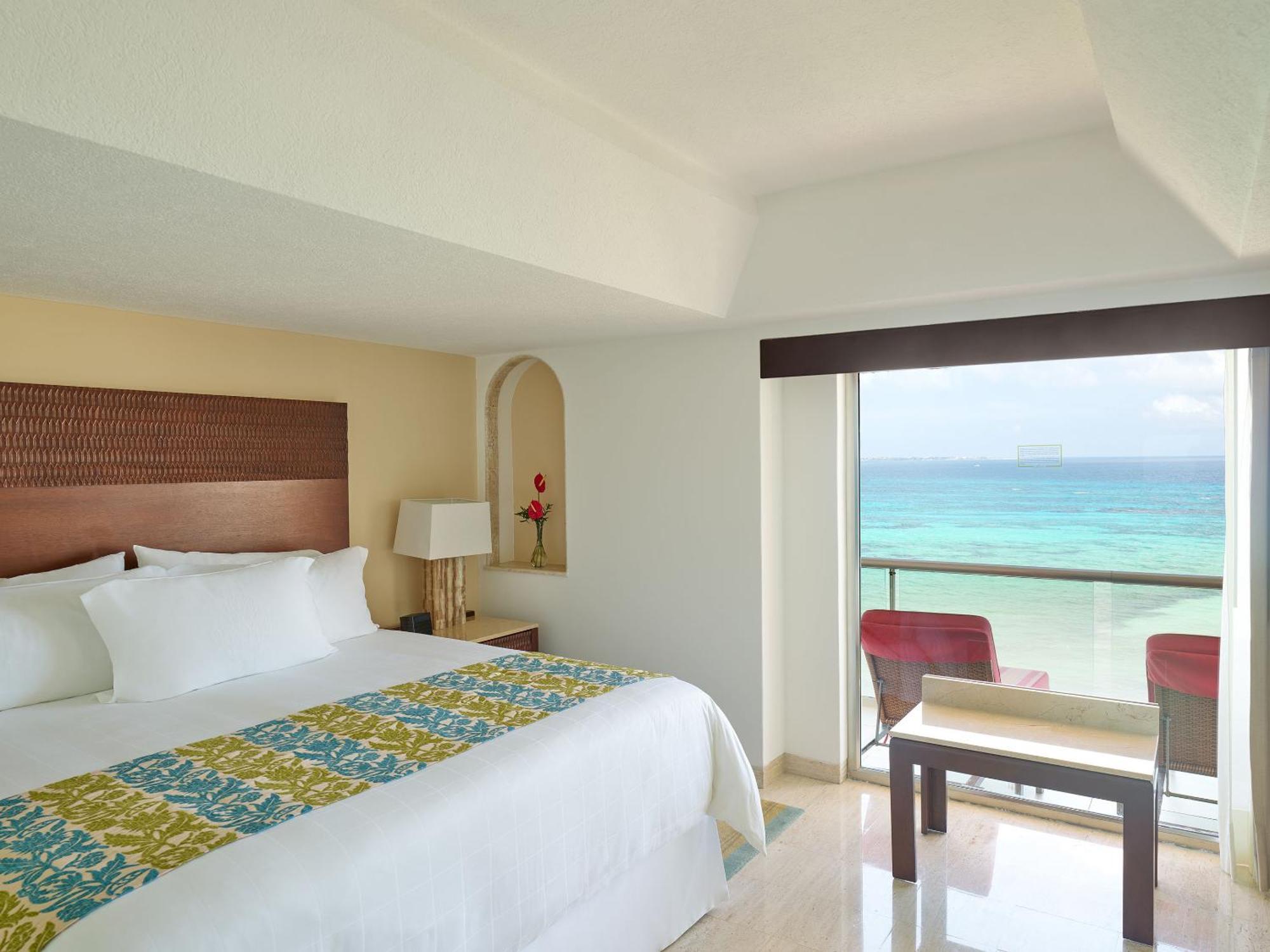 Infinite Ocean Front Two Bedroom Master Suite