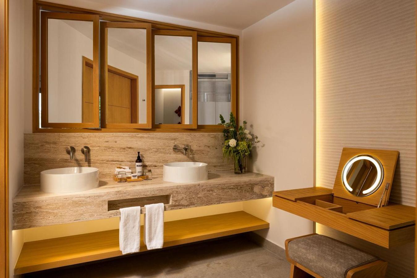 Preferred Club Junior Suite Ocean View Double Beds