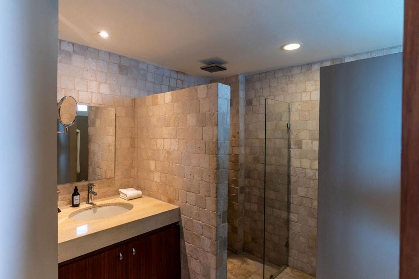 Diamond Suite