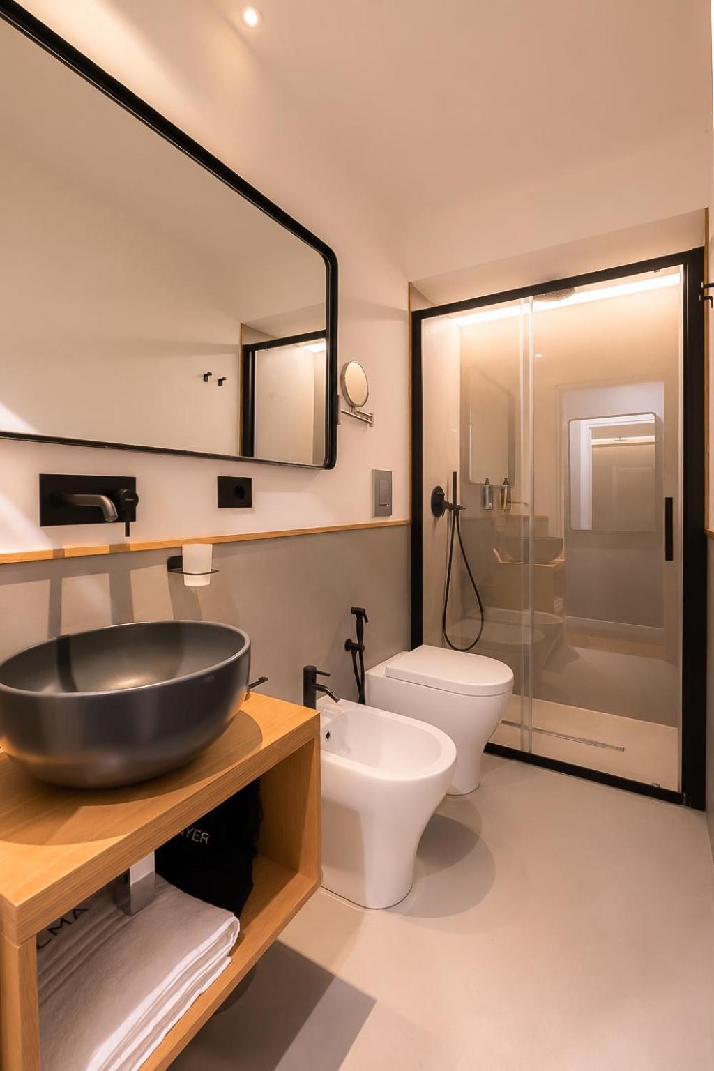 Apartament balcony – Via Santa Lucia 36