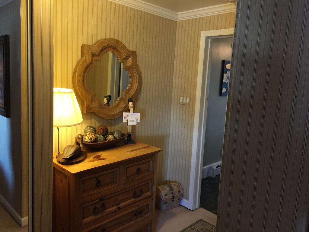 Hunt Room