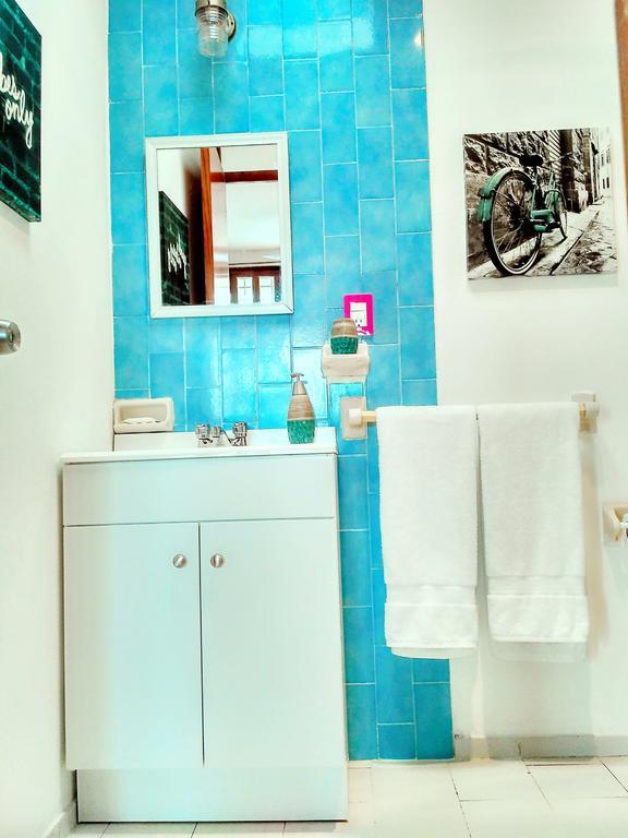 Deluxe Double Room Shower