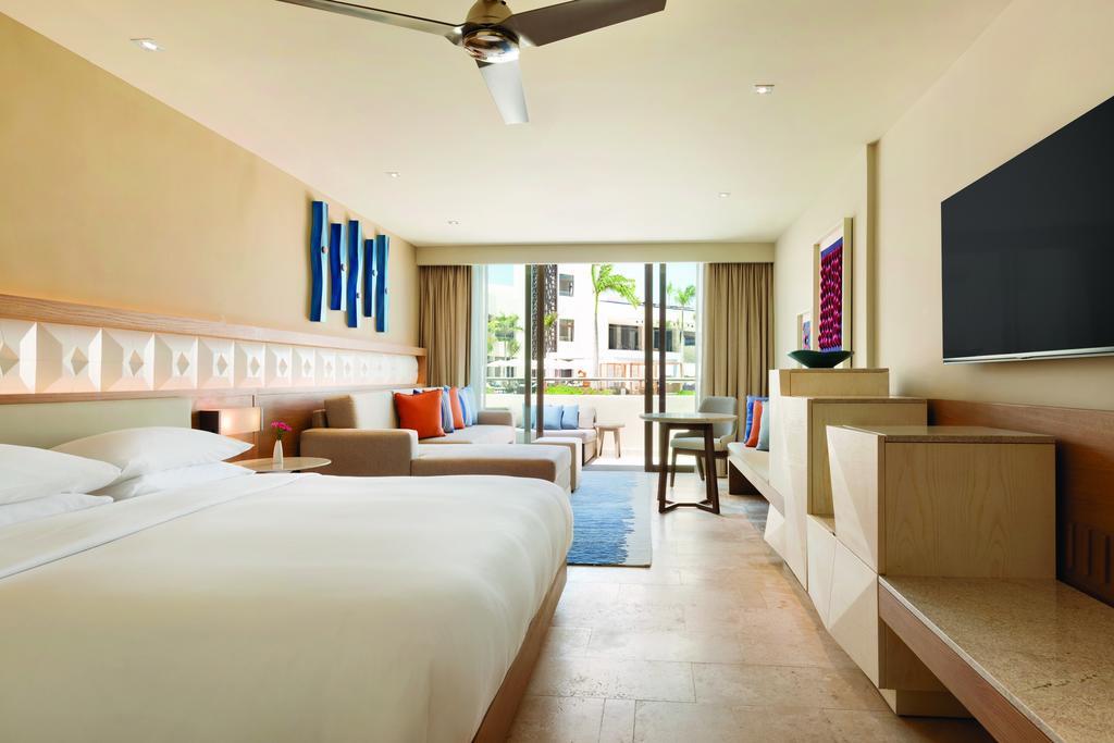 Master King Room Resort View Sofa Bed
