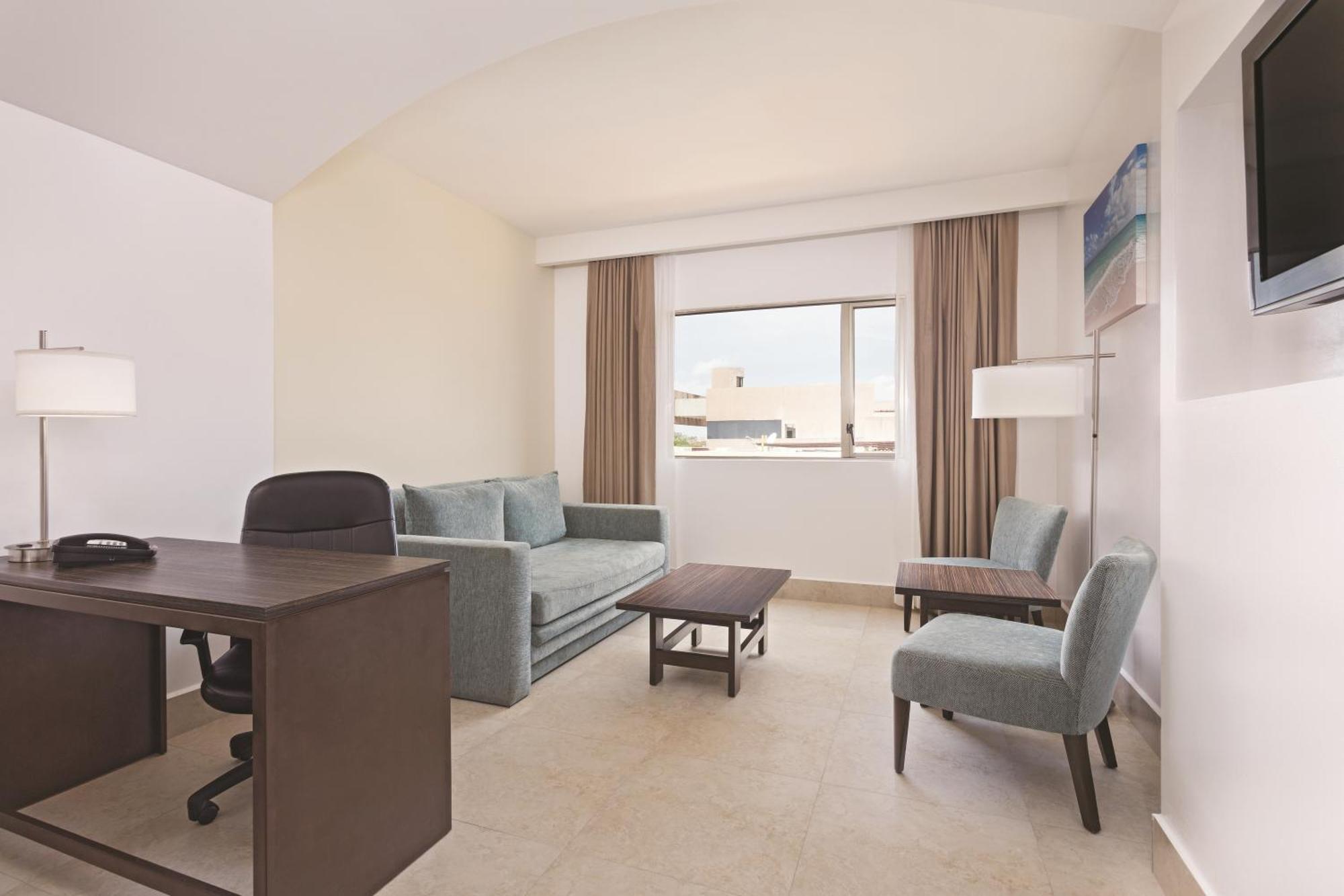 Junior King Suite Non-Smoking