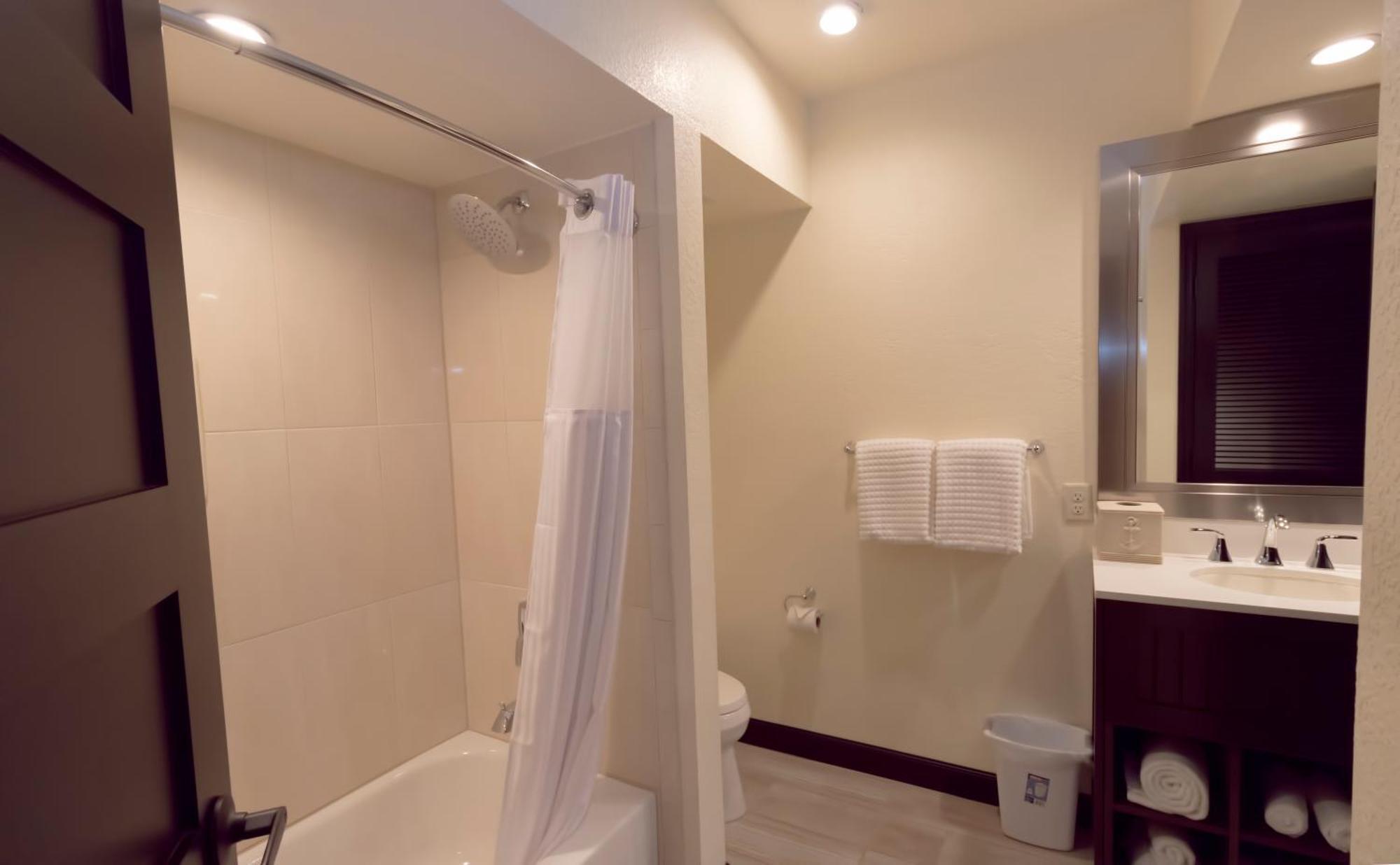 Signature Two Bedroom Suite,674402790:JPEG