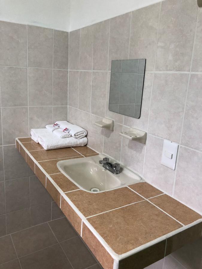 Comfort Triple Room Shower