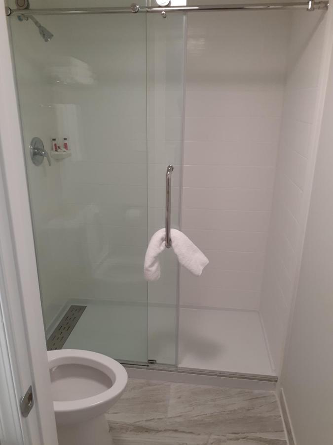 King Room - Non-Smoking