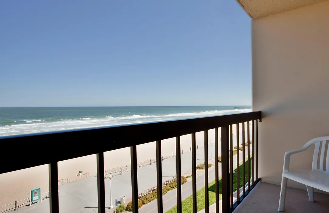 Holiday Inn Va Beach-Oceanside 21St St By Ihg-1