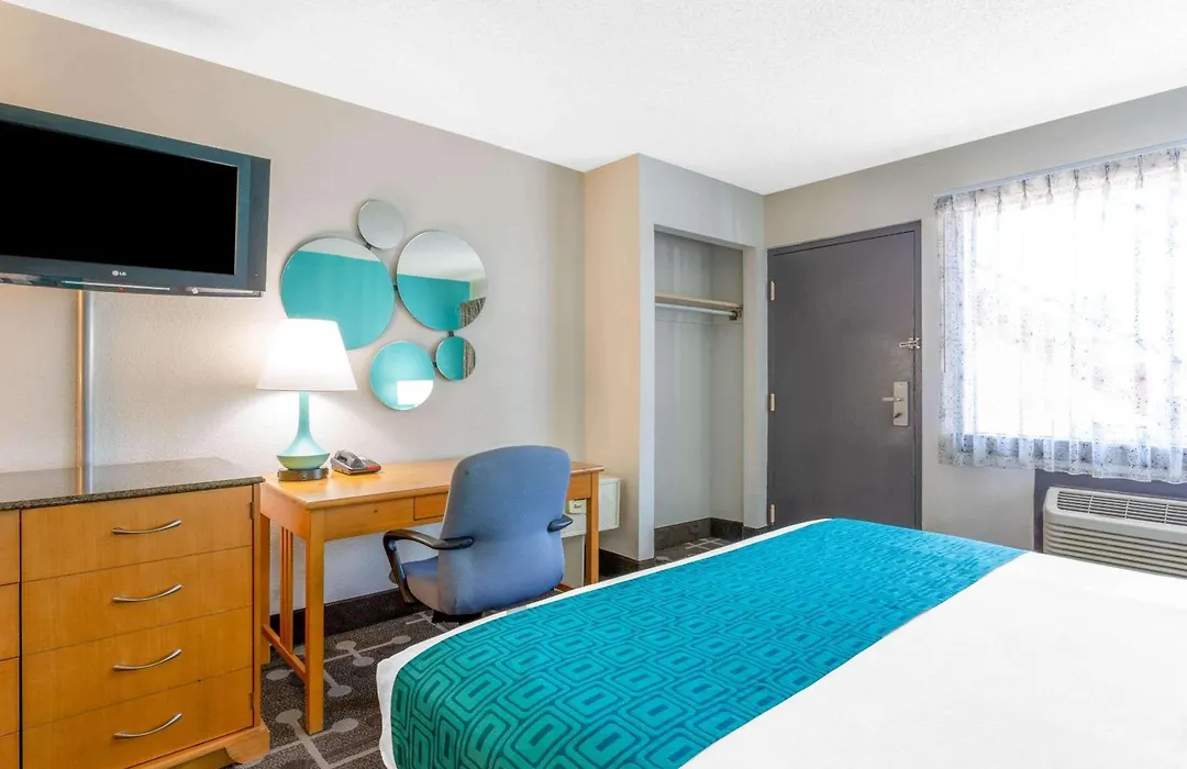 Howard Johnson By Wyndham Virginia Beach-1