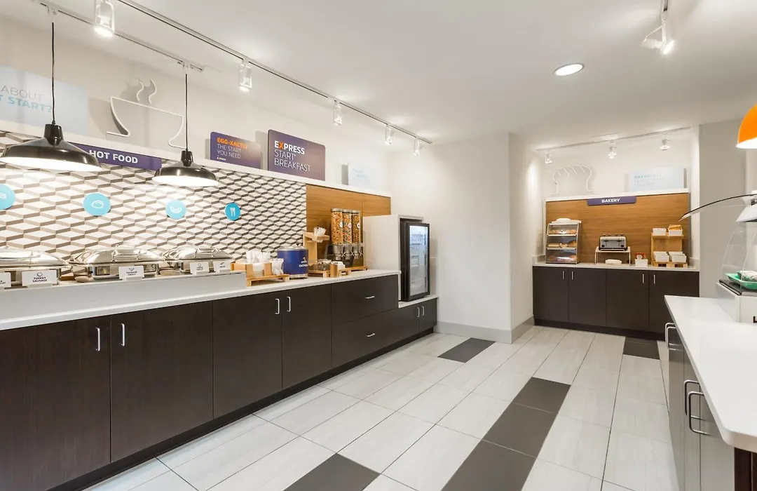 Holiday Inn Express & Suites Wilmington-University Center By Ihg-1