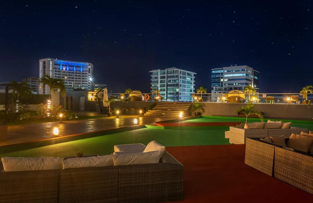 Suites Malecon Cancun-1