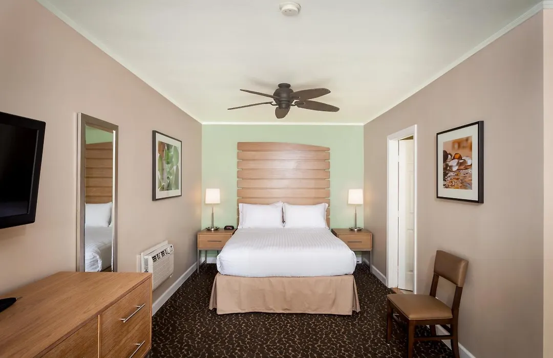 Holiday Inn Express And Suites La Jolla - Windansea Beach, And Ihg Hotel-1