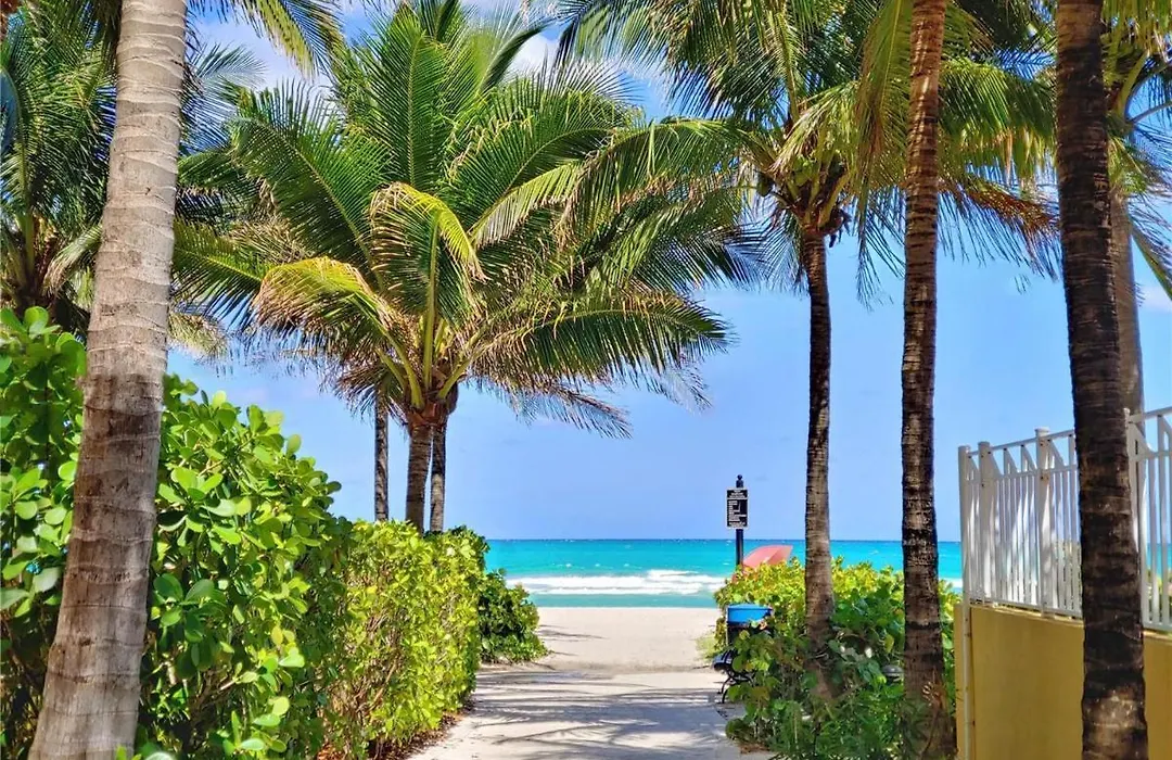 Le Cartier Sunny Isles Ocean Paradise-1