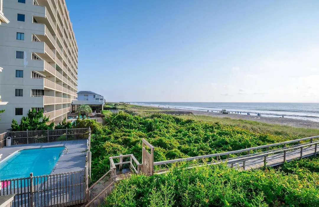 Oceanfront Condo With Pool - Salty Hammocks A6-1