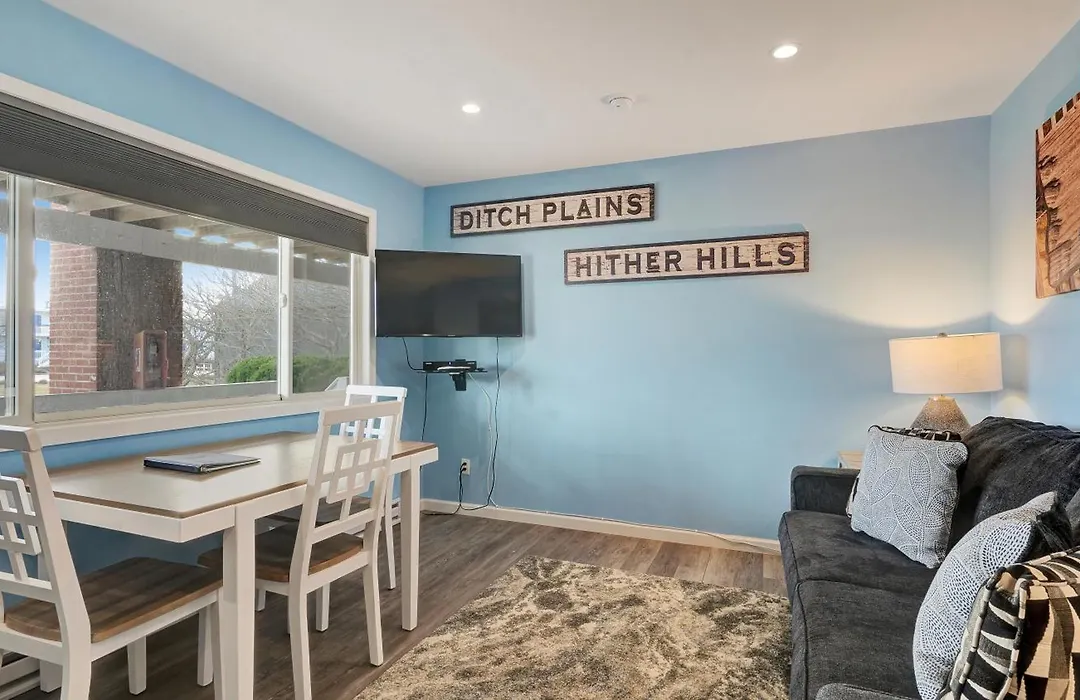 Montauk Oceanside Suites-1