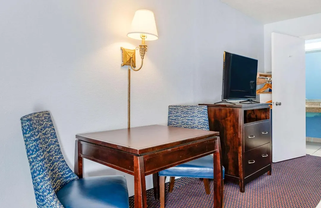 Quality Inn Sarasota North Near Lido Key Beach-1