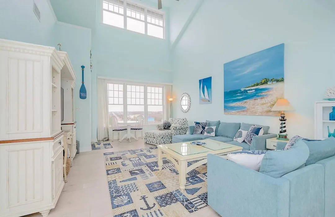 Penthouse By The Sea Huge Home W Amazing Views-1