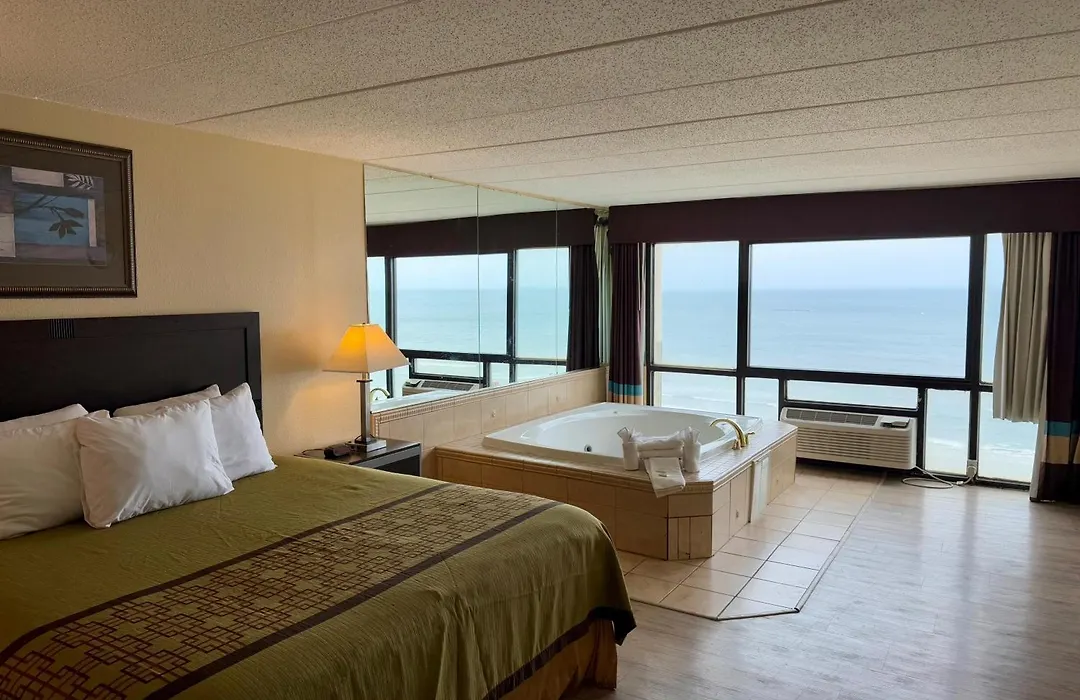 Aquarius Oceanfront Hotel-1