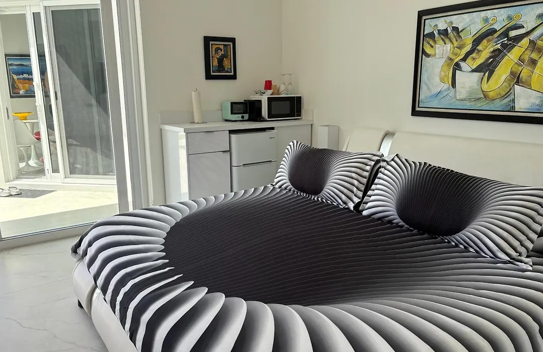 Men Only Clothing Option Guesthouse Near Wilton Manors-1