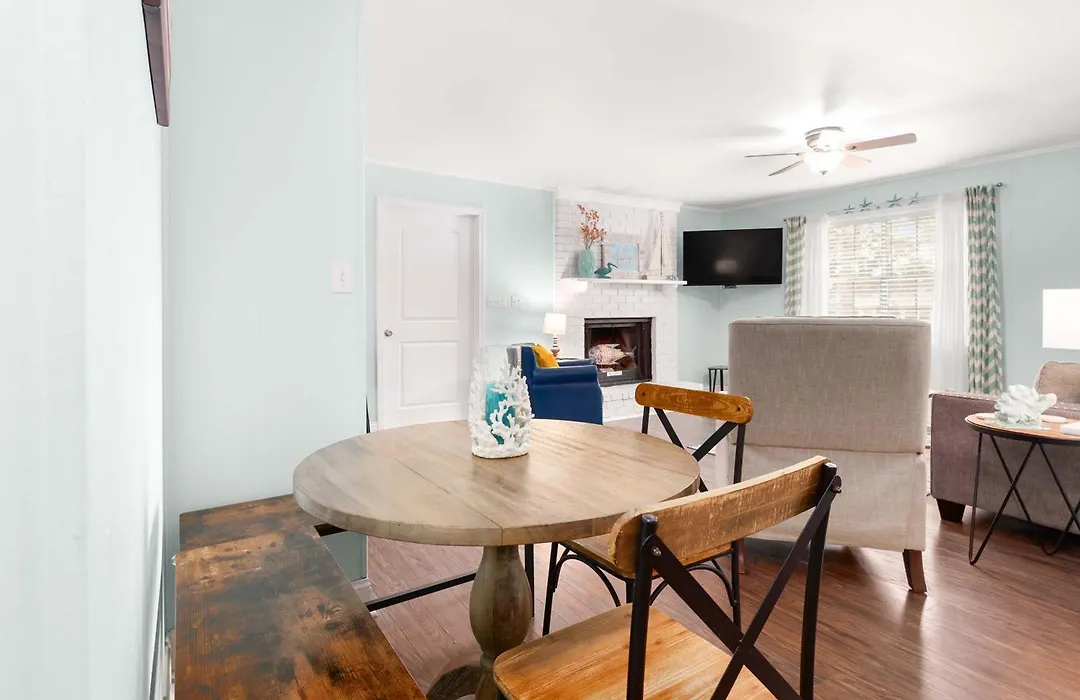 Castaway Cottage-1