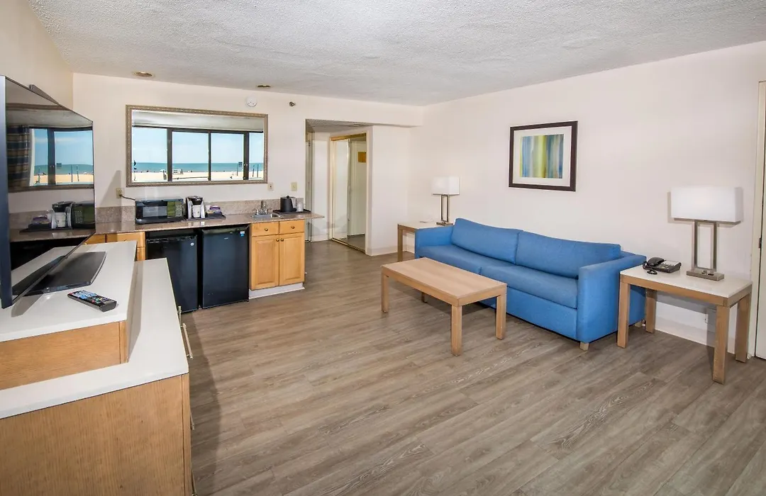 Wyndham Virginia Beach Oceanfront-1