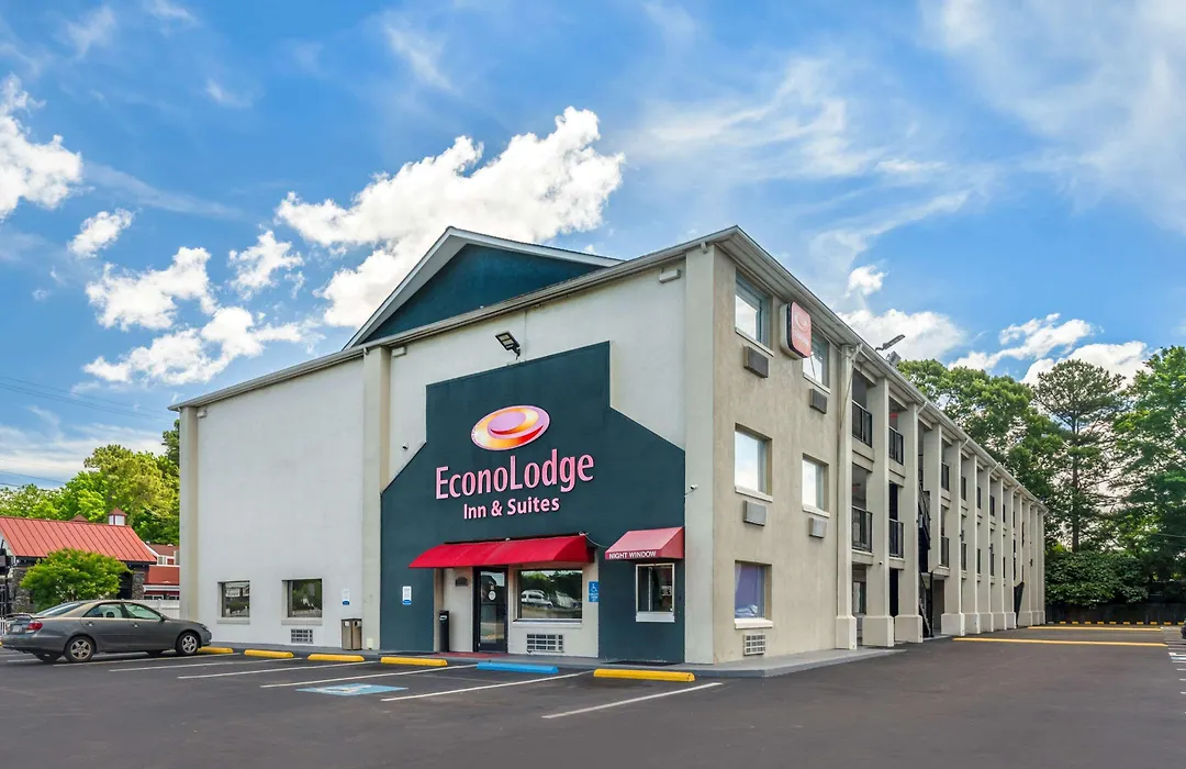 Econo Lodge Inn & Suites Virginia Beach - Norfolk-1