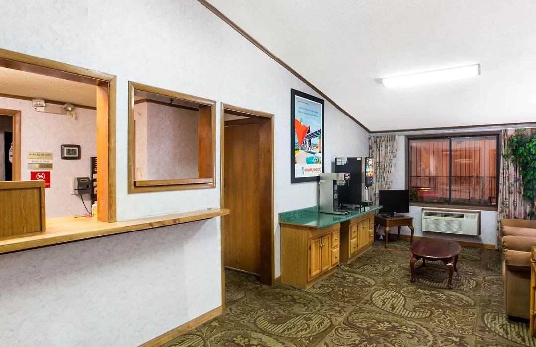 Howard Johnson By Wyndham Wilmington-1