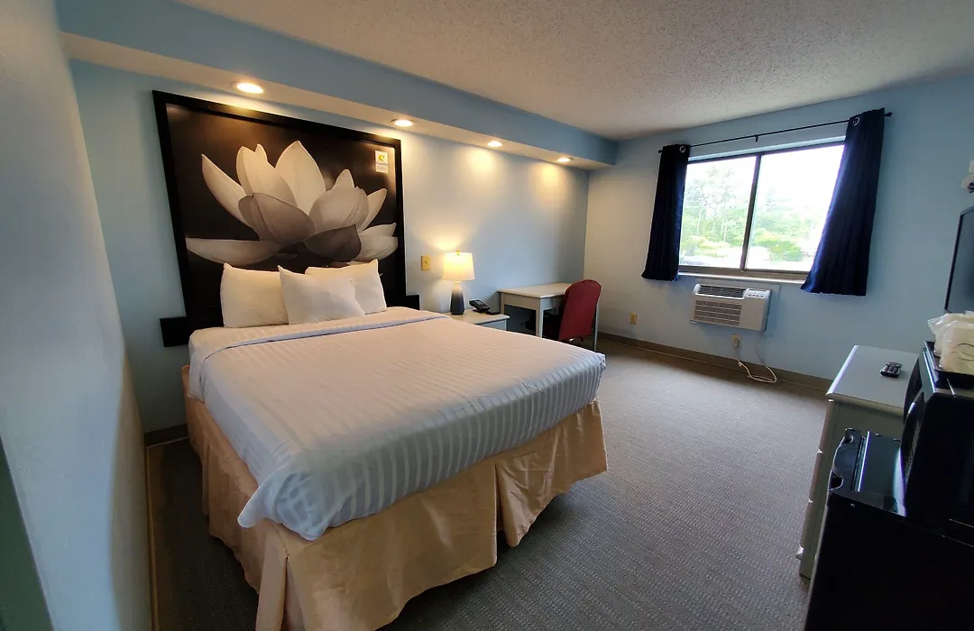 Coastal Inn & Suites-1