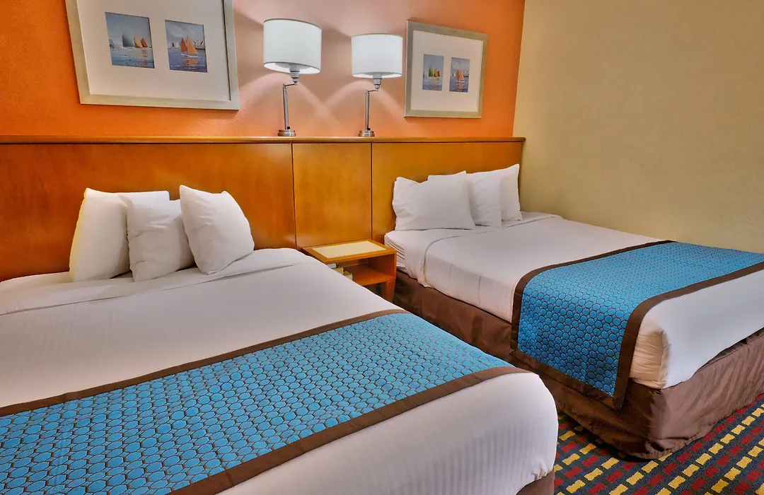 Seashire Inn & Suites-1