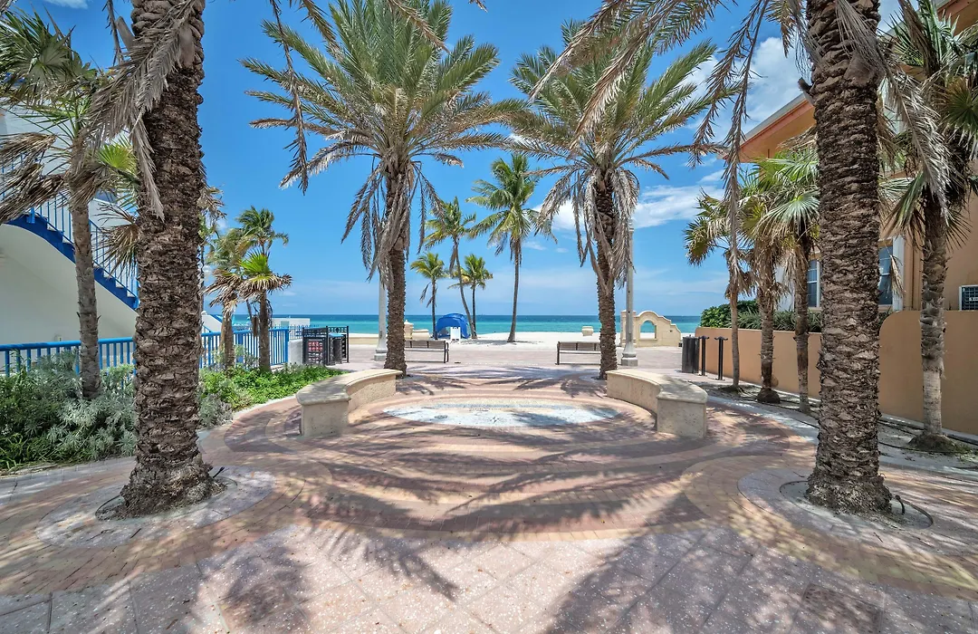 Laguna Blu Beach-1
