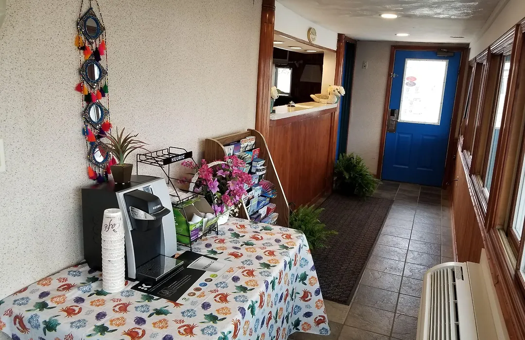 Tides Motel - Hampton Beach-1