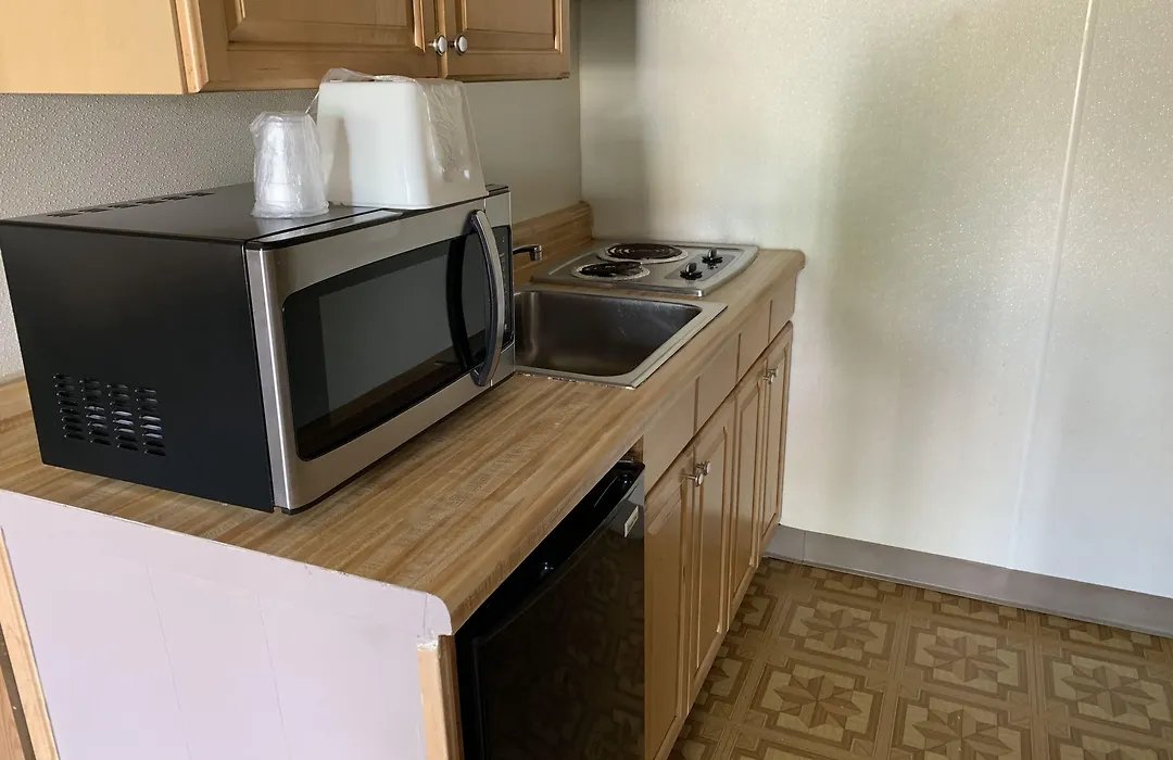 Macthrift Motor Inn-1