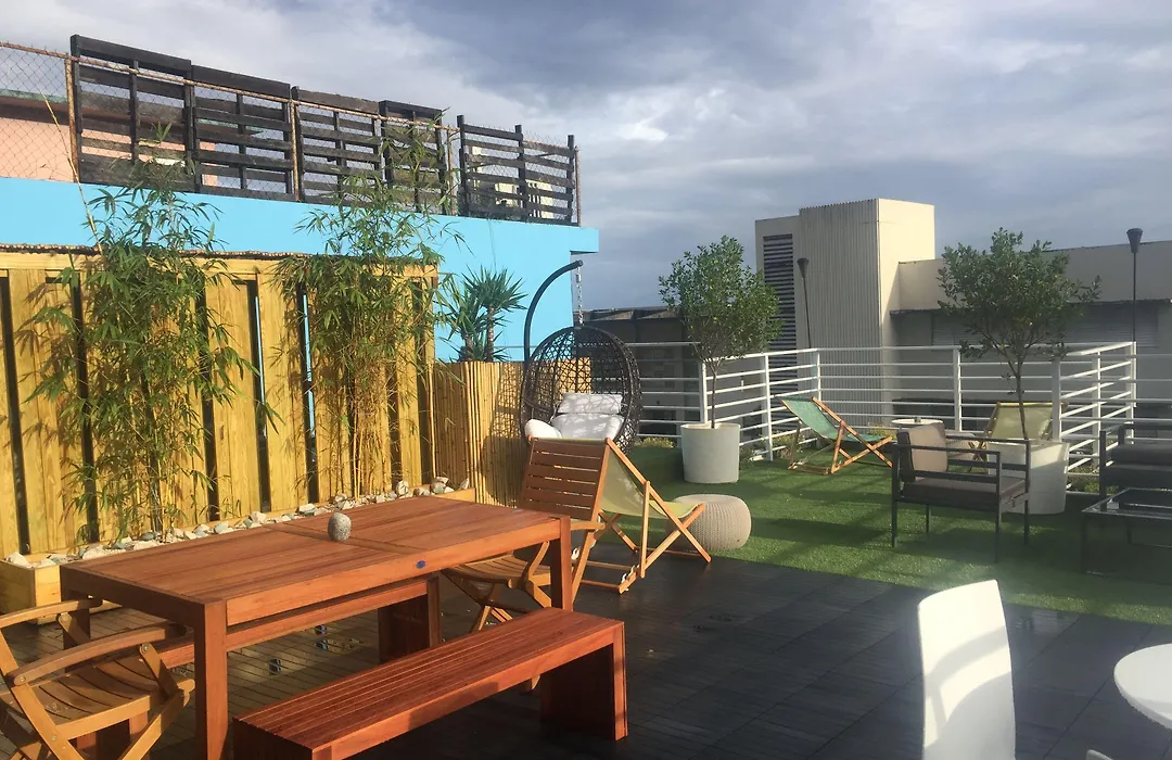 Nomada Urban Beach Hostel- Calle Loiza (Adults Only)-1