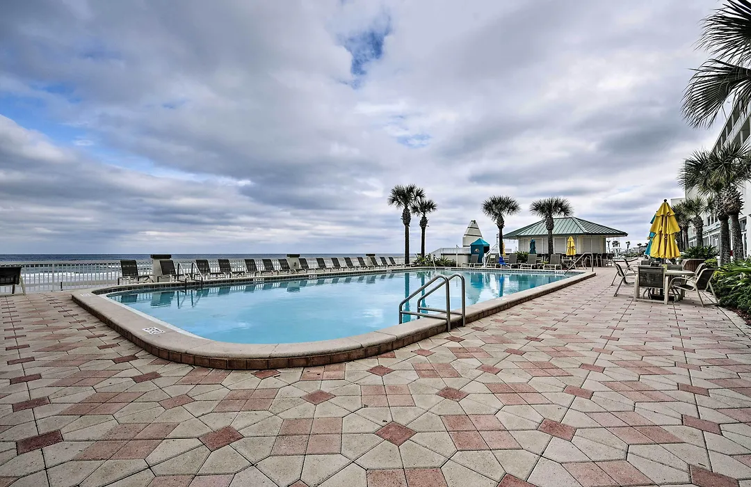 Daytona Beach Resort Oceanfront Condostudio-1