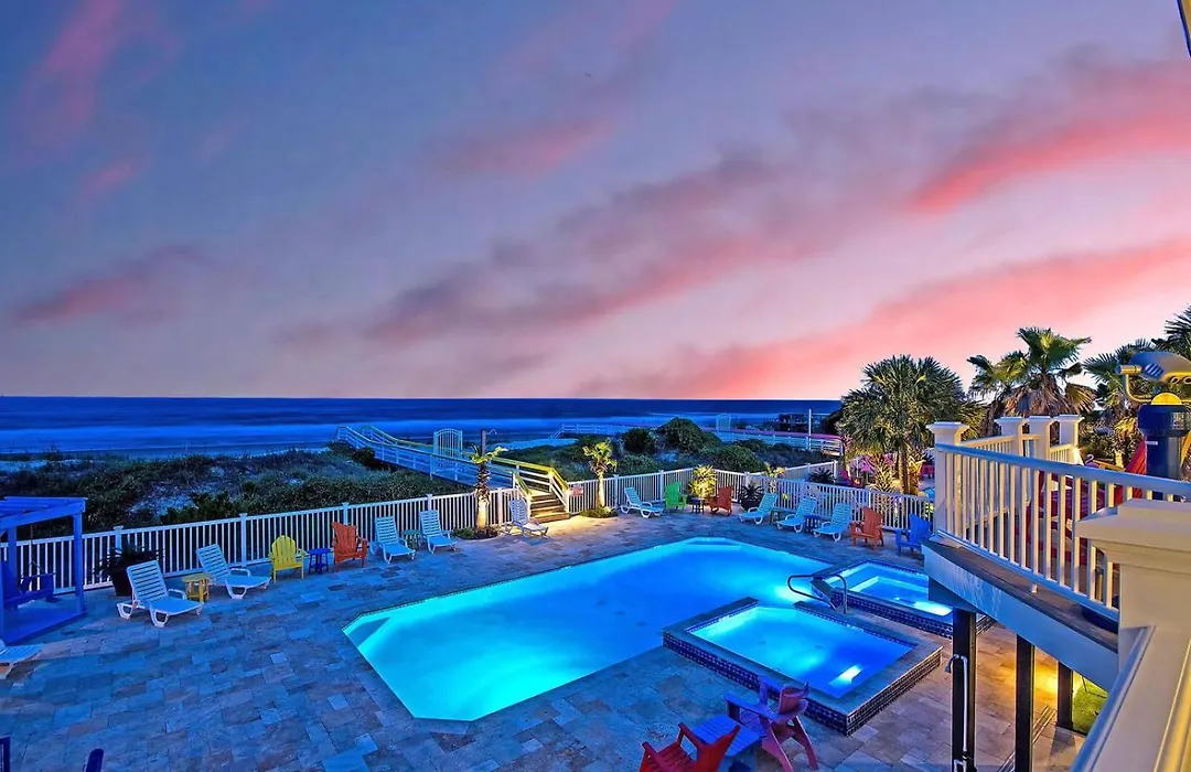 Casa Banana Oceanfront On Ocean Blvd, 6 Bd, Sleeps 20, Pool,Hot Tub, Elevator-1