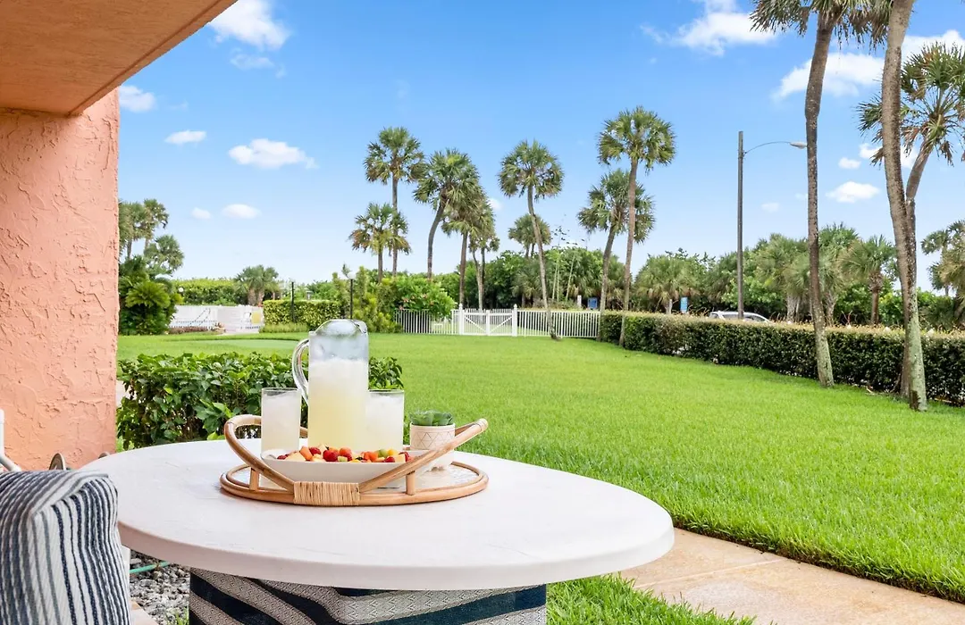 Cocoa Beach Towers - Oceanfront Resort With Heated Pool, Tennis Steps From The Pier-1